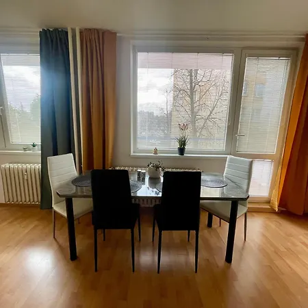 Sunny Vojenska - Old Town Kassa